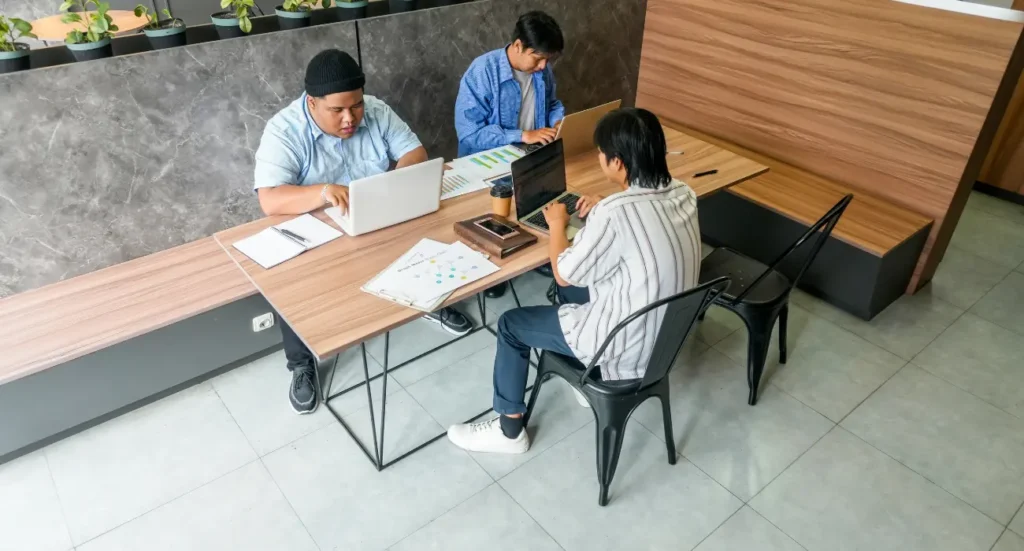 How to Start a Cyber Cafe Business